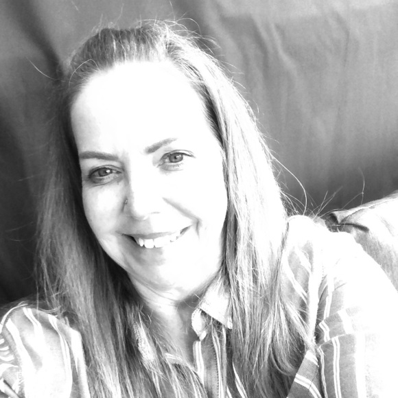 Meet your Posher, Tracy - Picture 1 of 1